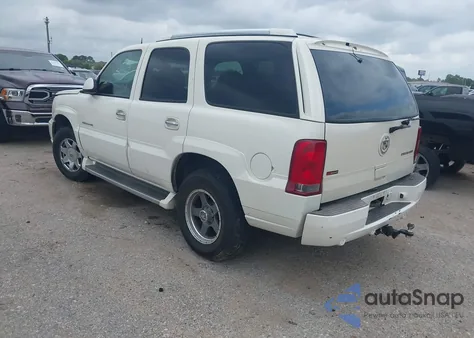 2004 Cadillac Escalade Standard z USA, uszkodzony, nr VIN 1GYEK63N74R290761
